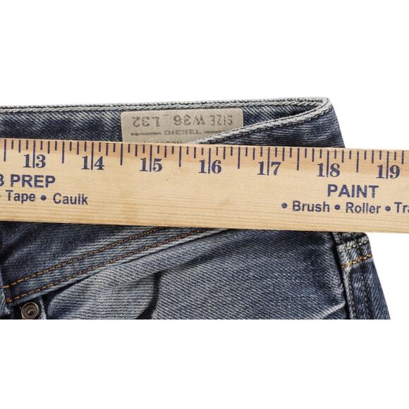 Diesel Larkee Straight Leg Jeans Men’s W36 L32 Medium Wash Distressed Fade - Picture 12 of 12